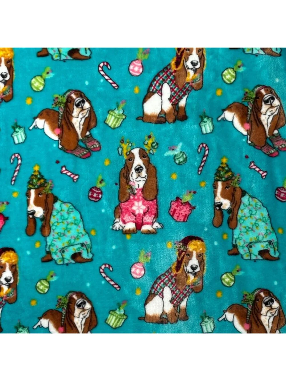 The Pioneer Woman Throw Blanket Charlie Sherpa Christmas 50 x 70 Dog Hound